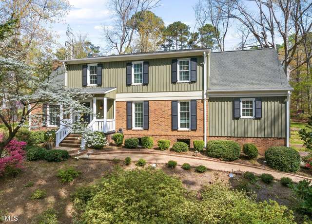 Property at 1302 Hermitage Rd, Sanford, NC 27330, 4 beds, 4.5 baths