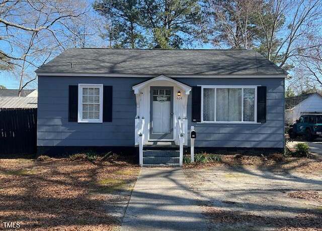 Property at 606 N Orange Ave, Dunn, NC 28334, 2 beds, 1 bath