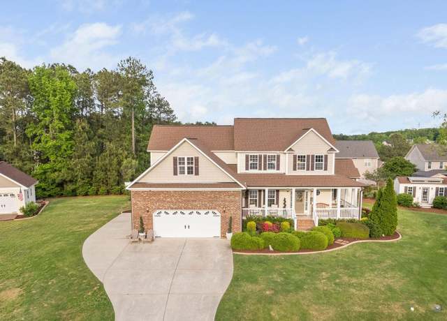 Property at 48 Falling Oak Ct, Clayton, NC 27520, 3 beds, 2.5 baths