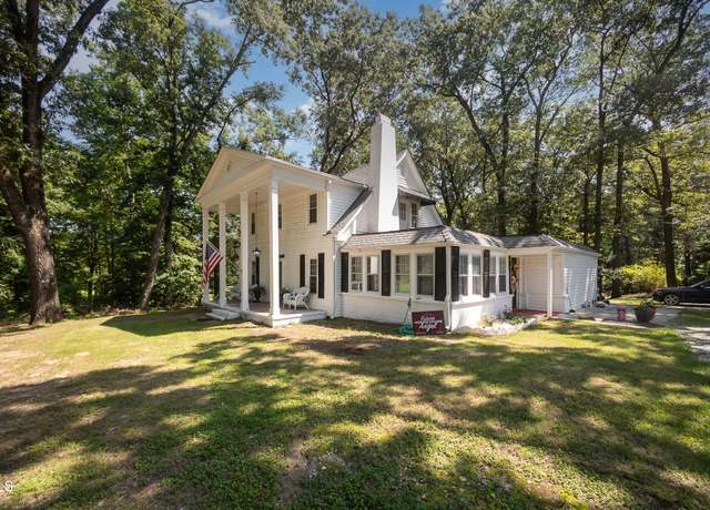 Property at 900 Beaman St, Clinton, NC 28328, 3 beds, 2 baths