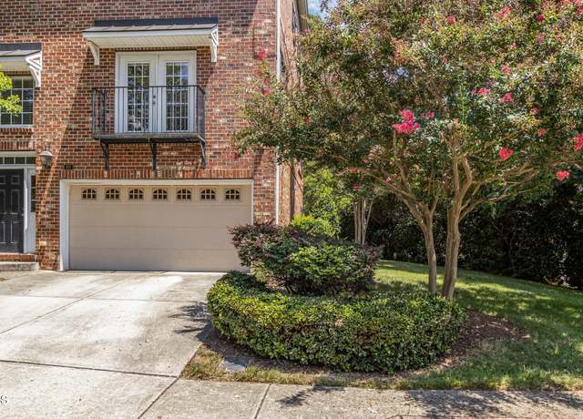 Property at 300 Christine Ct, Chapel Hill, NC 27516, 3 beds, 3.5 baths