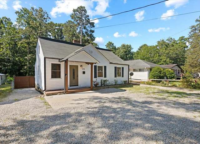 Property at 606 E Club Blvd, Durham, NC 27704, 3 beds, 2 baths