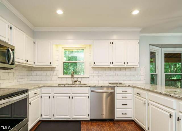 Property at 114 Oxpens Rd, Cary, NC 27513, 4 beds, 2.5 baths