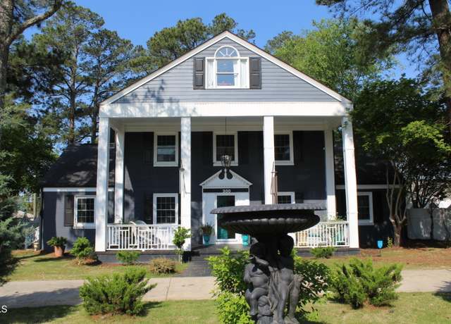 Property at 300 S Pine St, Benson, NC 27504, 4 beds, 2.5 baths