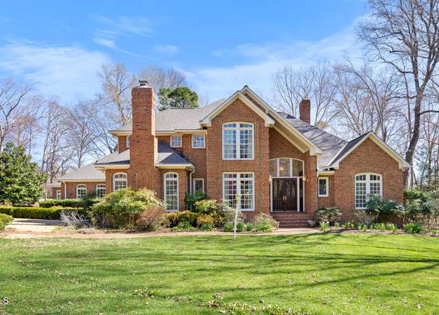 Property at 4405 Turnberry Cir, Durham, NC 27712, 5 beds, 5.5 baths