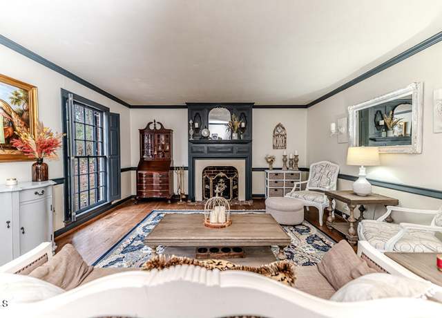 Property at 612 W Chisholm St, Sanford, NC 27330, 4 beds, 2 baths