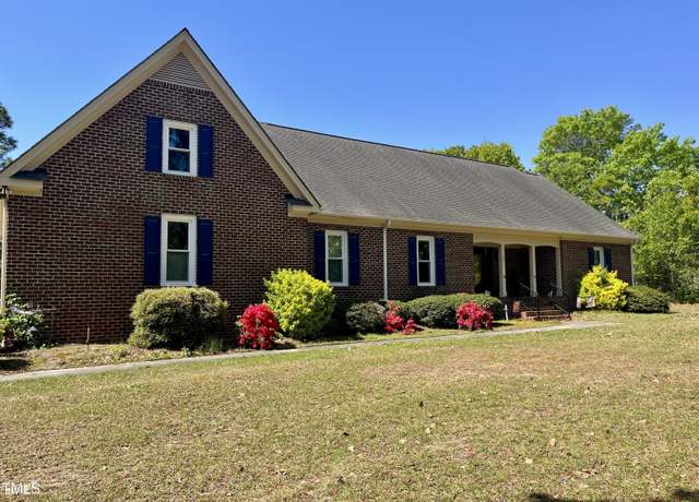 Property at 70 Summerville Ct, Lillington, NC 27546, 4 beds, 3.5 baths