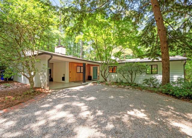 Property at 800 Shady Lawn Rd, Chapel Hill, NC 27514, 4 beds, 3 baths