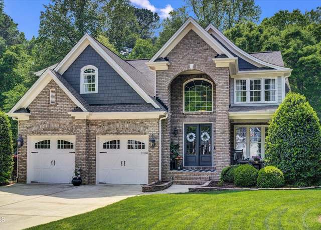 Property at 2637 Forestbluff Dr, Fuquay Varina, NC 27526, 4 beds, 3.5 baths