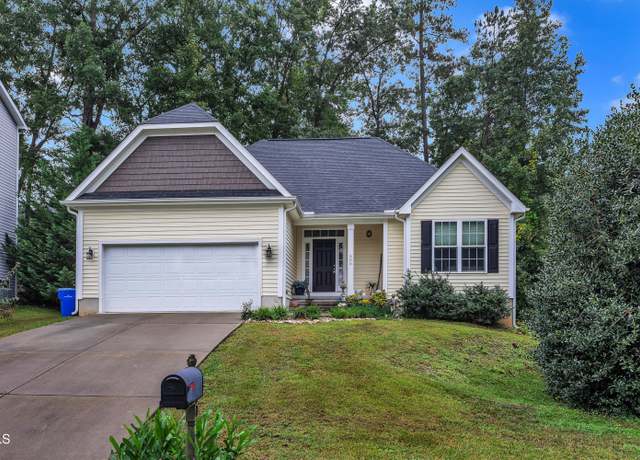 Property at 500 Creek Valley Dr, Fuquay Varina, NC 27526, 3 beds, 2 baths
