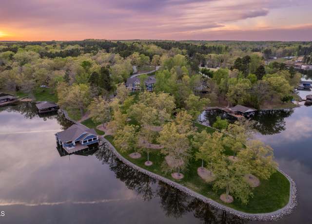 Property at 180 Lori Ln, Semora, NC 27343, 3 beds, 5.5 baths