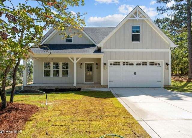 Property at 1420 Burning Tree Rd, Pinehurst, NC 28374, 4 beds, 2.5 baths