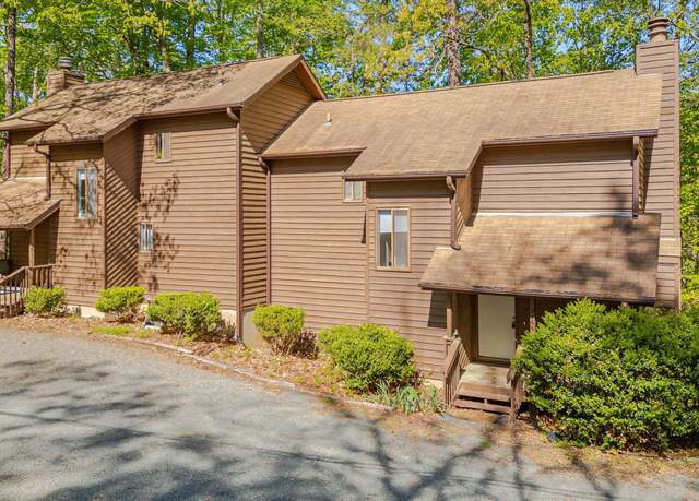 Property at 216 Greene St, Chapel Hill, NC 27516, 8 beds, 5 baths