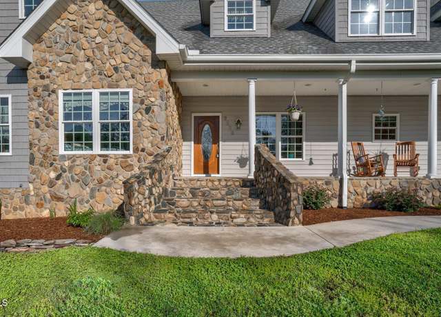 Property at 9026 Privette Hill Ln, Spring Hope, NC 27882, 3 beds, 3.5 baths