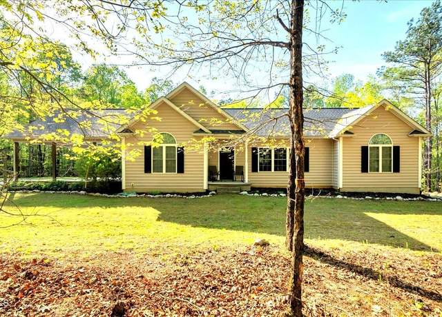 Property at 452 Dogwood Trl, Henderson, NC 27537, 3 beds, 3 baths