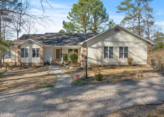 Property at 573 Broadmoor Ct, Sanford, NC 27332, 3 beds, 2 baths