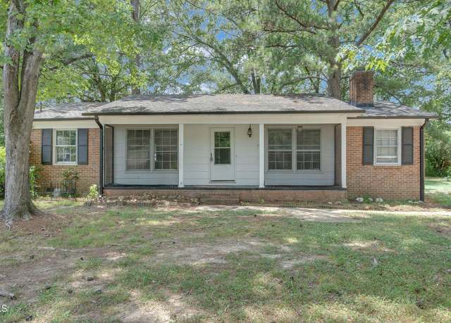 Property at 1220 Blarney Ct, Raleigh, NC 27610, 3 beds, 1.5 baths