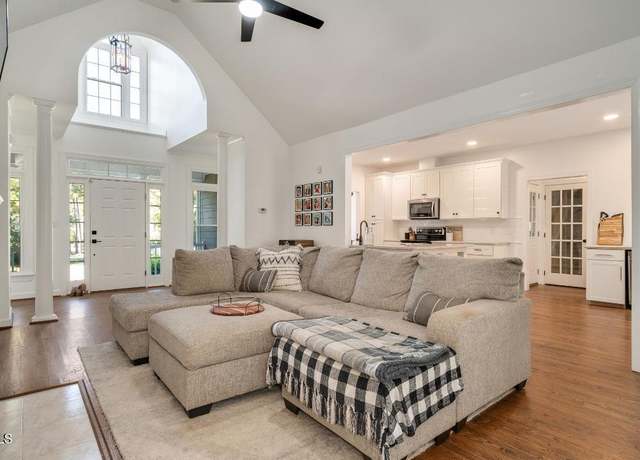 Property at 100 Bradborne Cir, Clayton, NC 27520, 4 beds, 2 baths