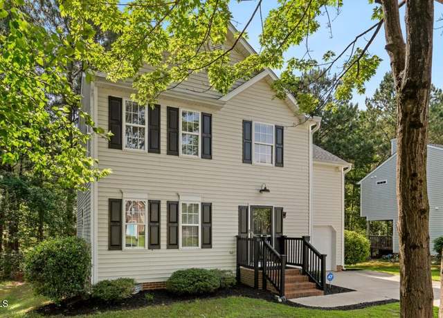 Property at 112 Fairford Dr, Holly Springs, NC 27540, 3 beds, 2.5 baths