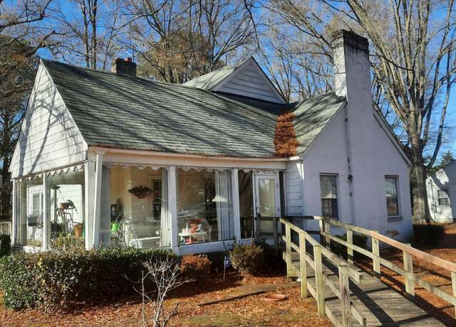 Property at 1852 Nc 62 Hwy N, Burlington, NC 27217, 2 beds, 1 bath