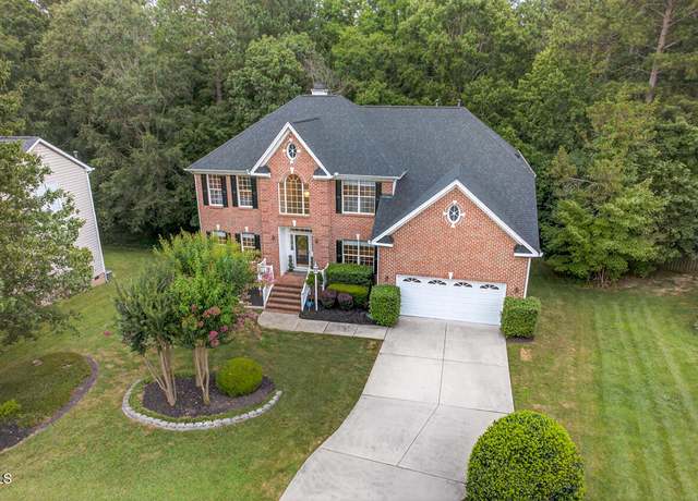 Property at 9 Monteith Ct, Durham, NC 27713, 4 beds, 3.5 baths