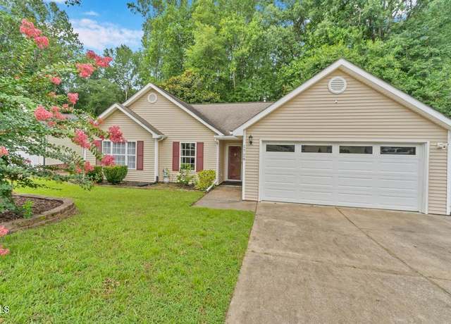 Property at 1728 Balfour Downs Cir, Fuquay Varina, NC 27526, 3 beds, 2 baths