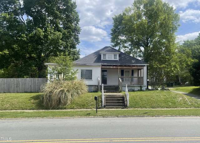 Property at 614 Tucker St, Burlington, NC 27215, 3 beds, 2 baths