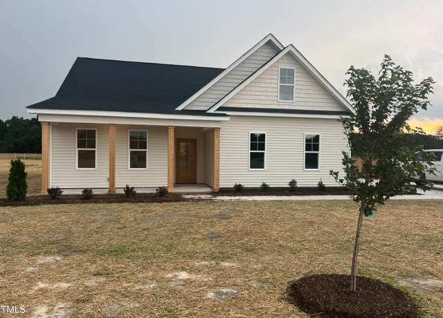 Property at 3963 Baileys Xrds Rd, Benson, NC 27504, 4 beds, 3 baths