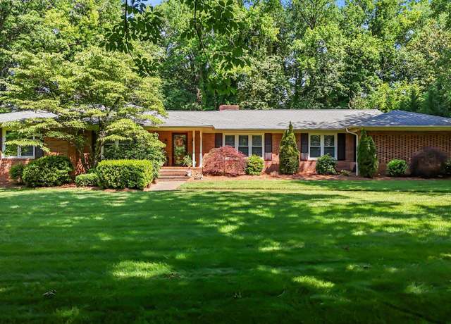 Property at 2053 Nottingham Ln, Burlington, NC 27215, 4 beds, 2.5 baths