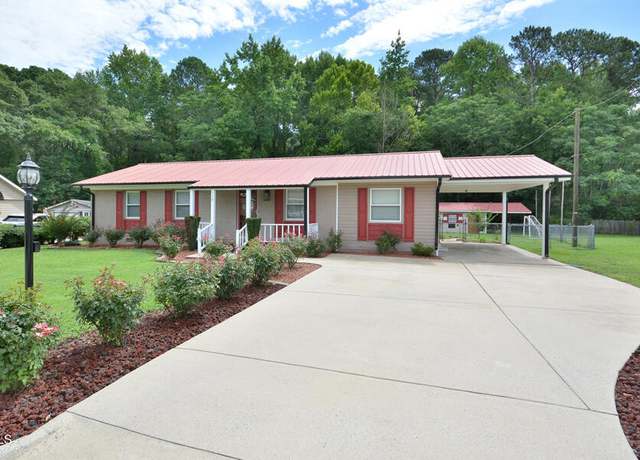 Property at 113 Gulf Drive Dr, Dunn, NC 28334, 4 beds, 2 baths