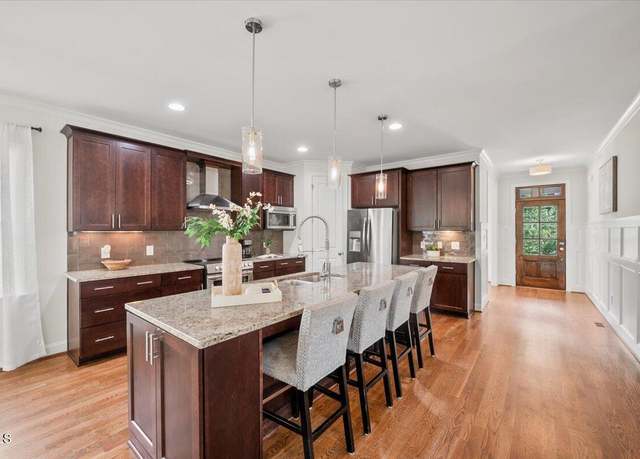 Property at 2256 Toad Hollow Trl, Apex, NC 27502, 5 beds, 3.5 baths