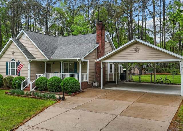 Property at 2024 Country Trails Dr, Clayton, NC 27520, 3 beds, 2 baths