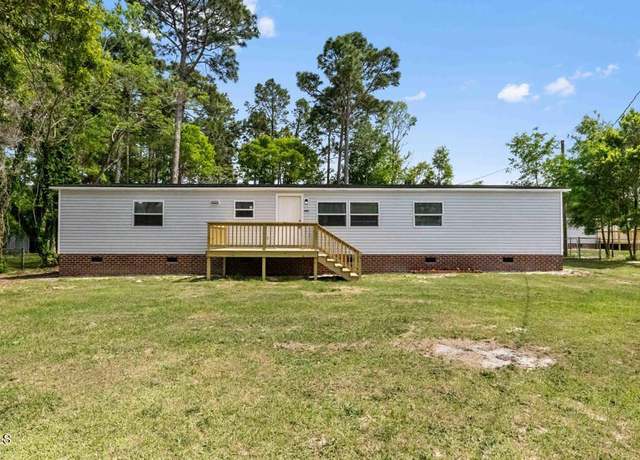 Property at 4783 Madison Dr, Hope Mills, NC 28348, 3 beds, 2 baths