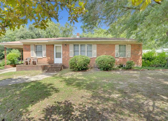 Property at 5104 Palmetto Ln, Fayetteville, NC 28304, 3 beds, 1 bath
