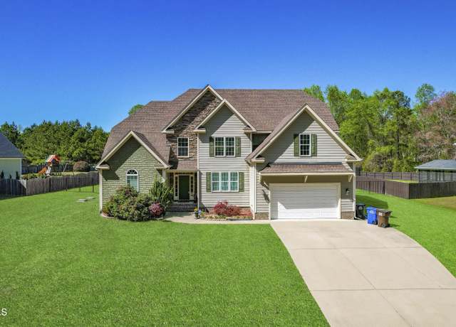 Property at 7945 Parker Mill Trl, Fuquay Varina, NC 27526, 4 beds, 3.5 baths
