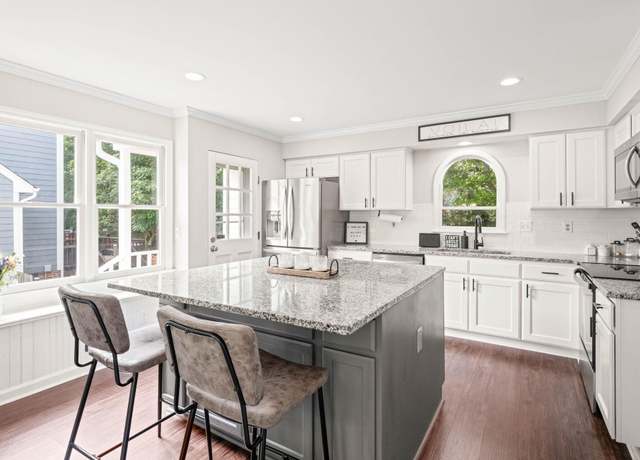 Property at 21 Cedar Hill Dr, Durham, NC 27713, 3 beds, 2.5 baths