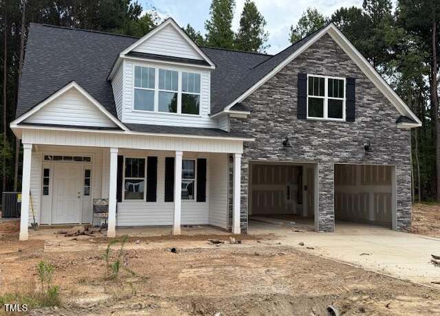 Property at 400 Abingdon Farms Dr, Selma, NC 27576, 3 beds, 3.5 baths