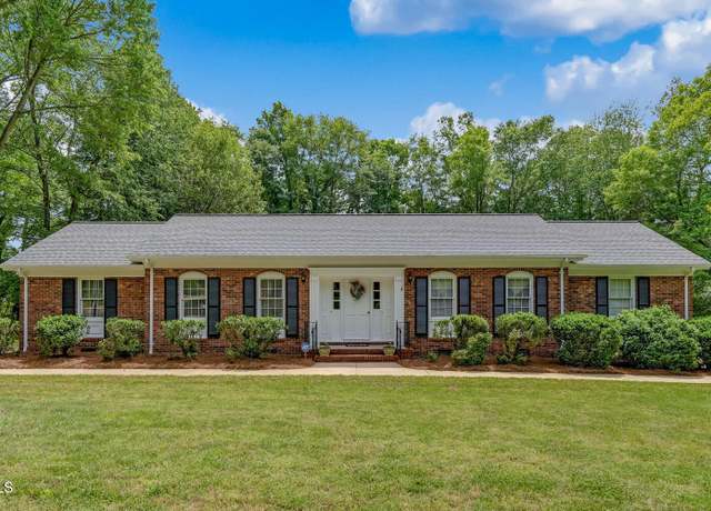 Property at 1702 Pennrose Dr, Reidsville, NC 27320, 4 beds, 2 baths