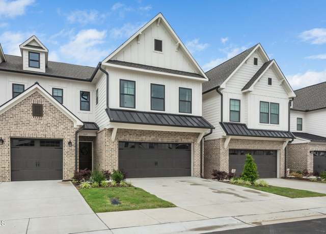 Property at 109 Periwinkle Pl, Clayton, NC 27527, 3 beds, 2.5 baths