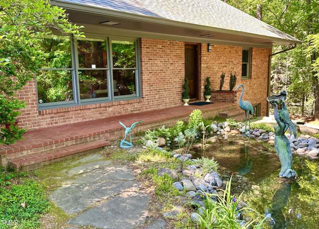 Property at 307 Clayton Rd, Chapel Hill, NC 27514, 6 beds, 4.5 baths