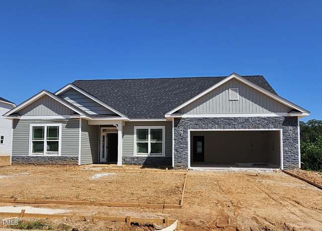 Property at 147 River Chapel Dr, Fuquay Varina, NC 27526, 5 beds, 3.5 baths