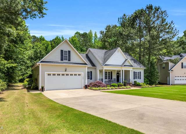 Property at 123 Holiday Island Dr, Garner, NC 27529, 4 beds, 2 baths