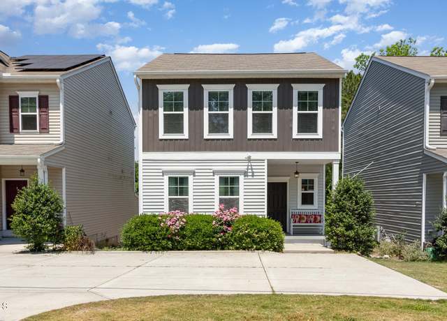 Property at 420 Cherry St, Fuquay Varina, NC 27526, 3 beds, 2.5 baths