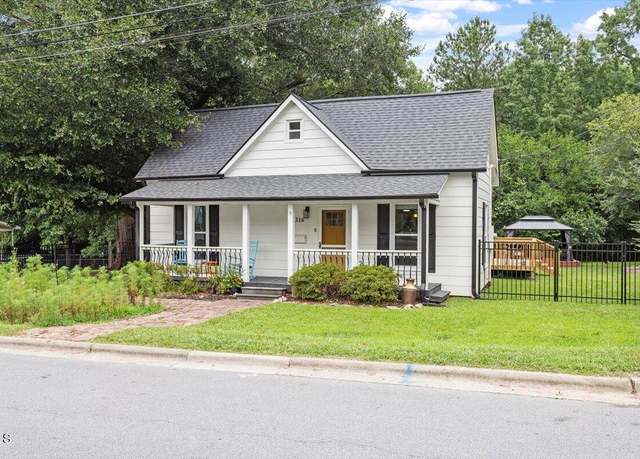 Property at 316 S Moore St, Clayton, NC 27520, 2 beds, 2 baths