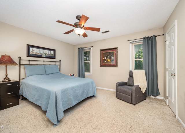 Property at 5538 Sharpe Dr, Raleigh, NC 27612, 2 beds, 2.5 baths