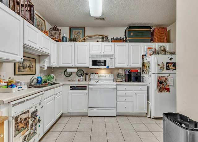 Property at 2521 Friedland Pl #201, Raleigh, NC 27617, 1 bed, 1.5 baths