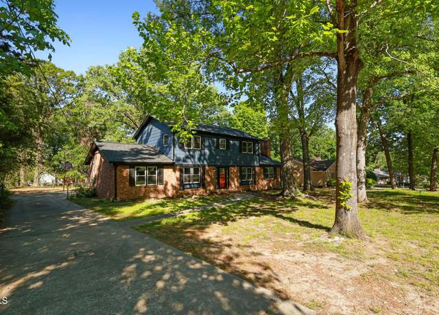 Property at 204 N Gurney St, Burlington, NC 27215, 4 beds, 2.5 baths