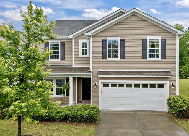 Property at 831 Poplar St, Durham, NC 27703, 5 beds, 3 baths
