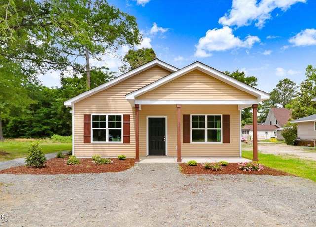 Property at 157 Rainbow Dr, Dunn, NC 28334, 3 beds, 2 baths