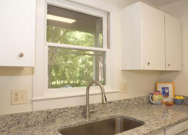 Property at 148 Carmichael Ct, Cary, NC 27511, 2 beds, 1 bath